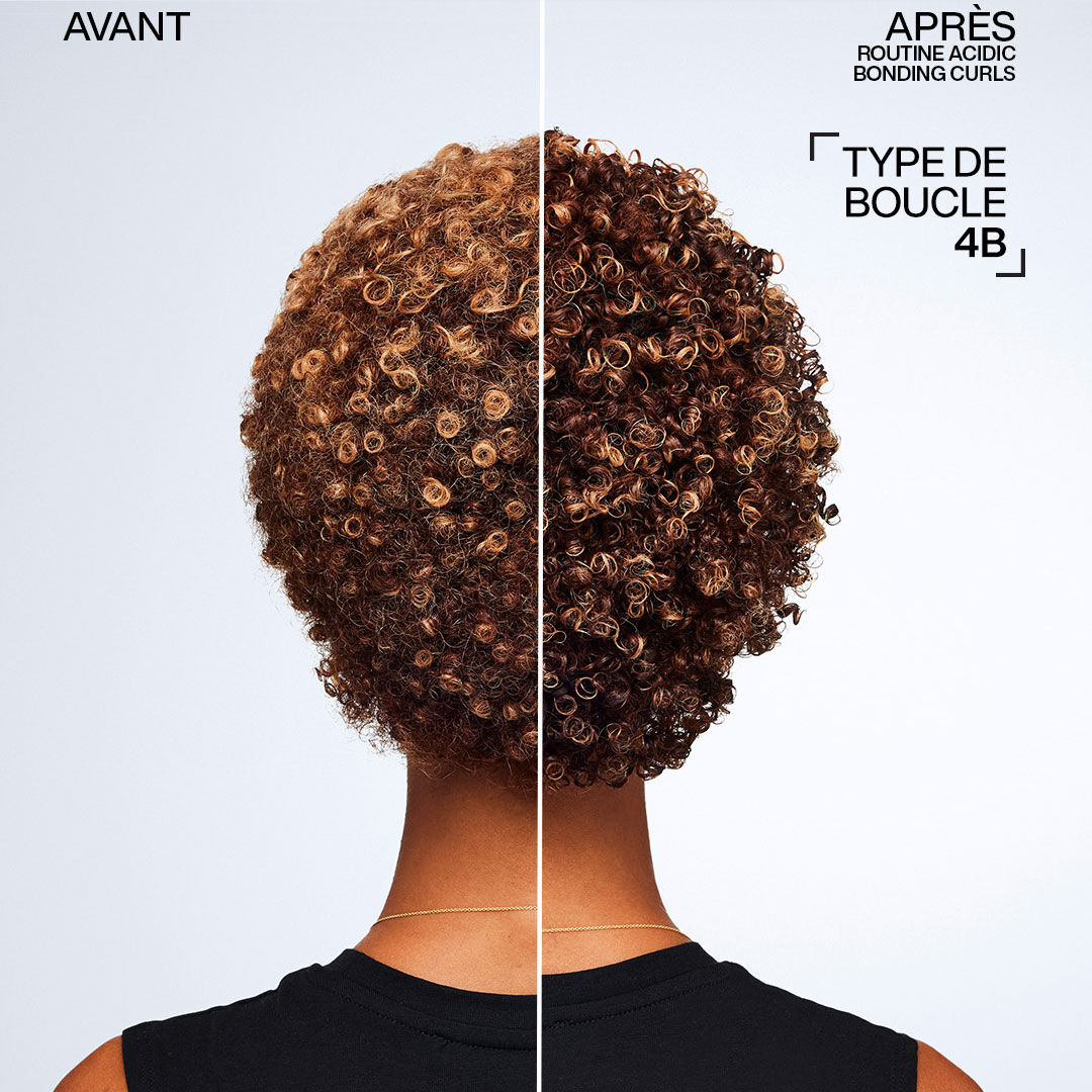 Avant / après utilisation de la routine Acidic Bonding Curls sur une boucle de type 4B